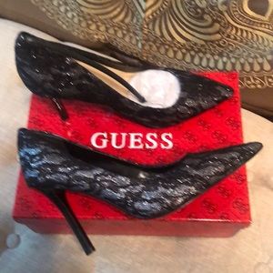 GUESS, size 8, black/silver evening shoe, fabric has a lace illusion, 4 in heel